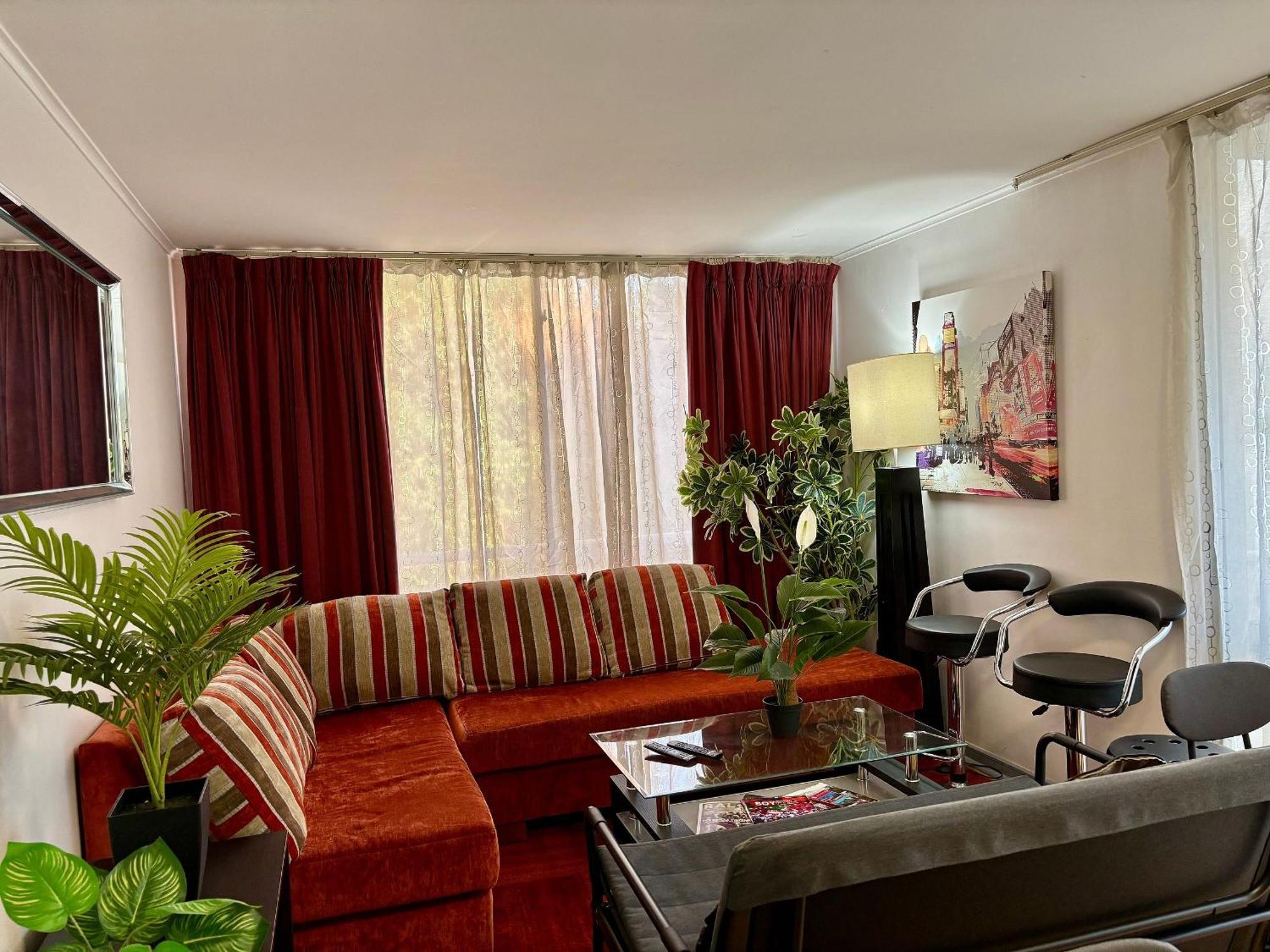 Apartamento Amplio Depto A Pasos De Colon Con Tobalaba *