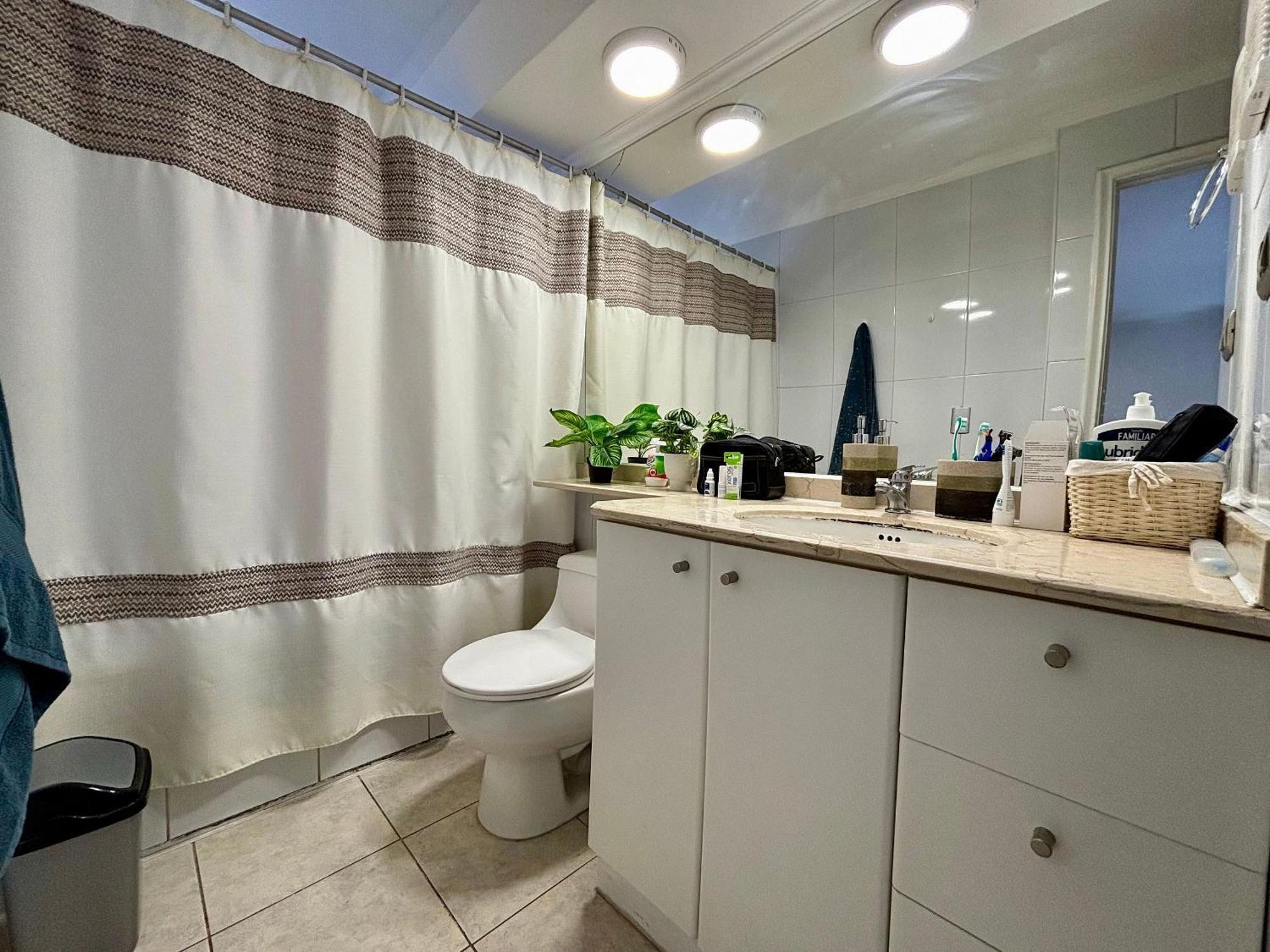 Apartamento Amplio Depto A Pasos De Colon Con Tobalaba